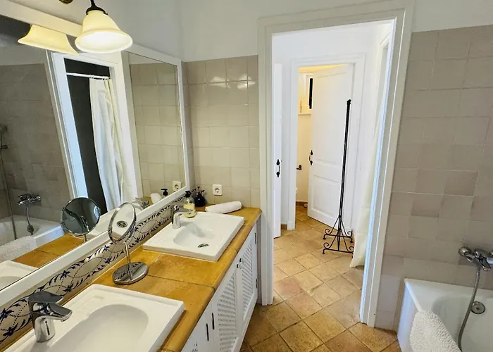 Casa Sabarraca Nyaraló *