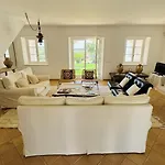 Casa Sabarraca بيت للعطل *